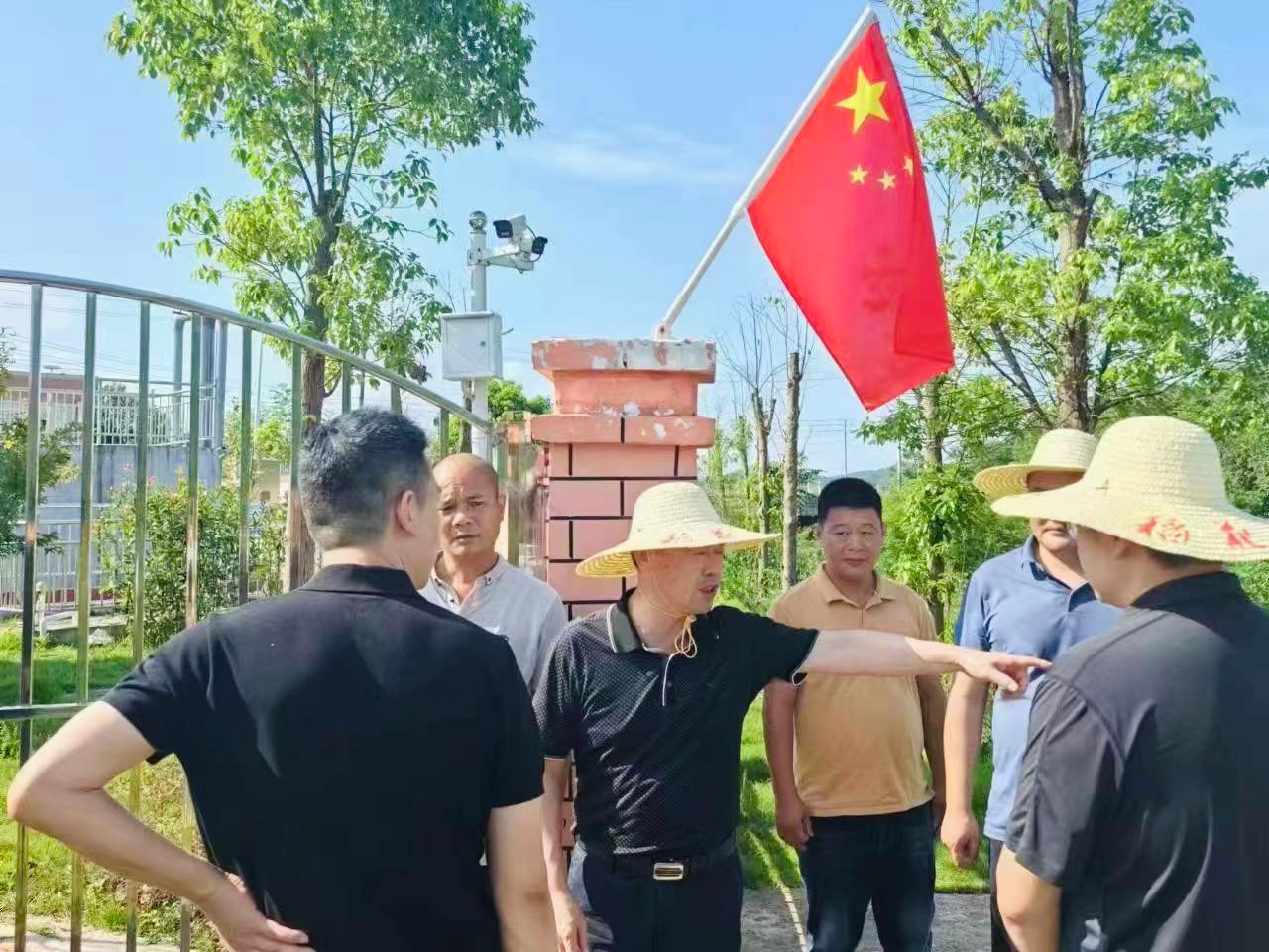 贛州市政府副市長(zhǎng)、區(qū)委書(shū)記連天浪一行蒞臨我司污水處理廠指導(dǎo)
